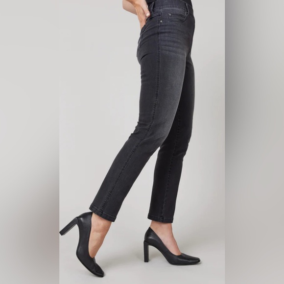 SPANX - Women’s straight leg jeans - Picture 2 of 5